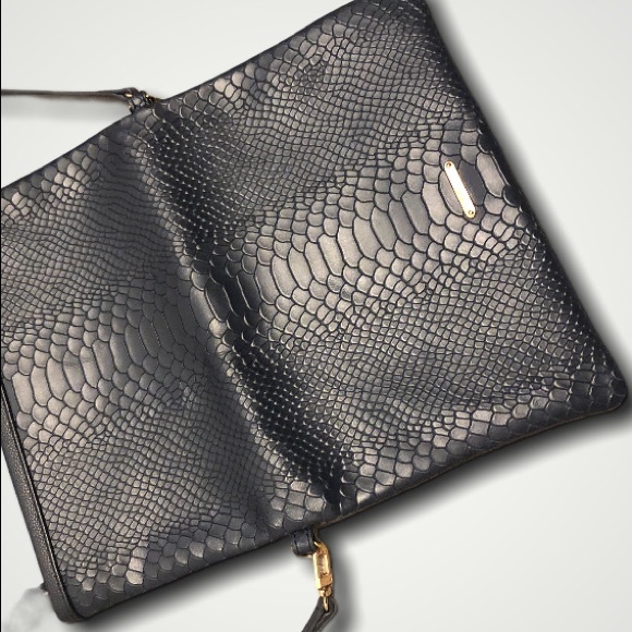 Gigi NY Fold over Navy Snakeskin Clutch - Picture 5 of 5